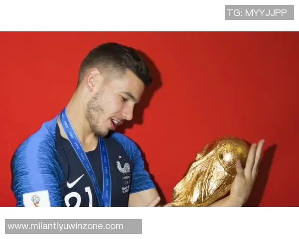 卢卡斯埃尔南德斯因欧冠肘击对手被禁赛三场引发热议 卢卡斯埃尔南德斯因欧冠肘击对手被禁赛三场引发热议